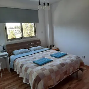 Private In Shared Near Airport - 24 Hour Shuttle Service , Lárnaca Chipre