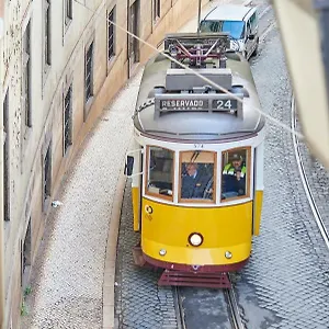 Modern Calcada Sao Francisco Ii Lizbona